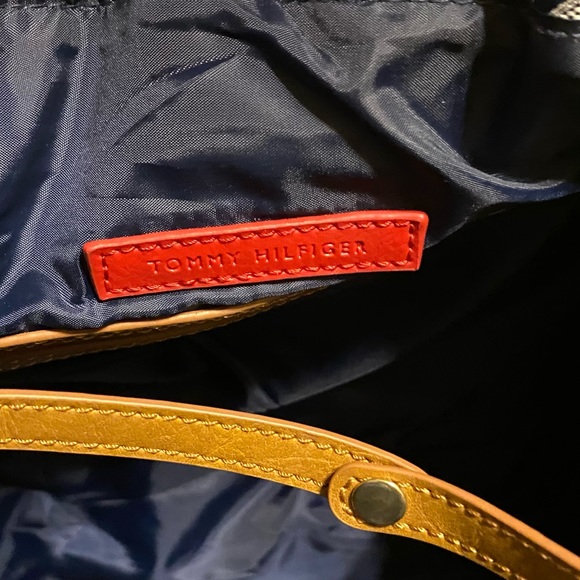 Tommy Hilfiger | Classic - Large Tote Bag - Picture 12 of 14